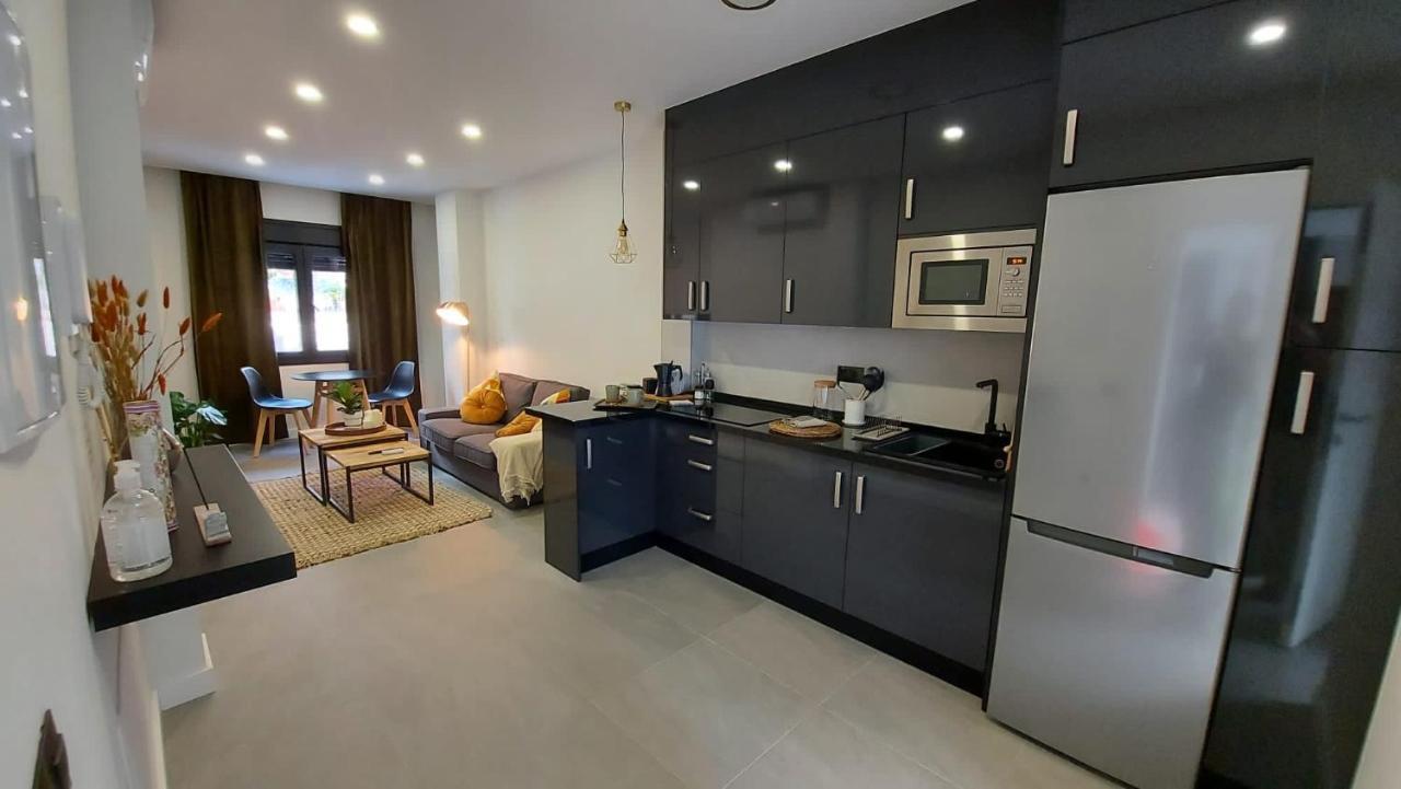 Love Rent4 Malaga City מראה חיצוני תמונה